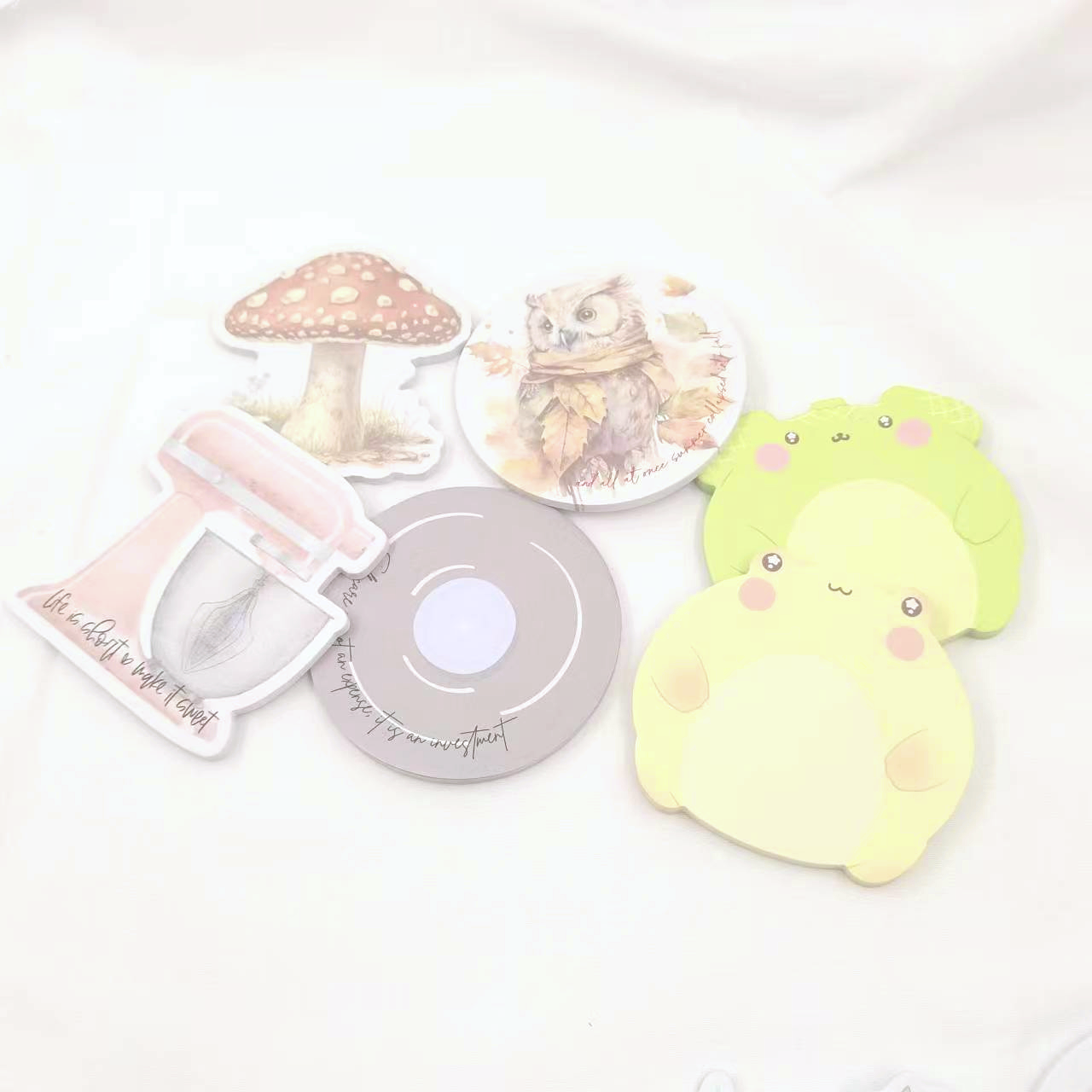 Low MOQ Customized Logo Printed Simple Fashion Lovely A4 A5 Sticky Notes custom shaped Sticky Notes pad For Stationery