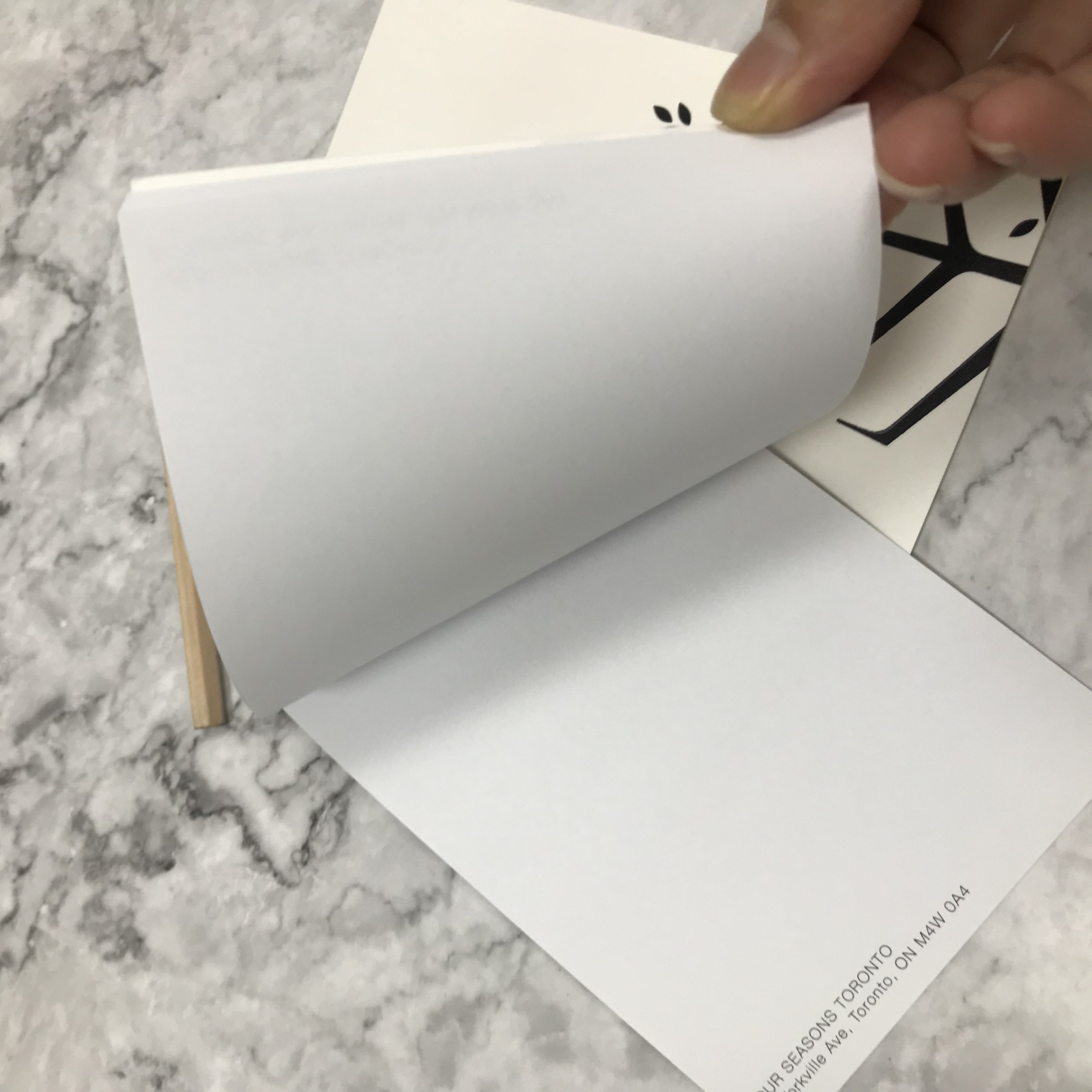 Customized A4 Black Gold Foil Hotel Gift Corporate Jotter Drawing Paper Memo Steno Notepad with Logo