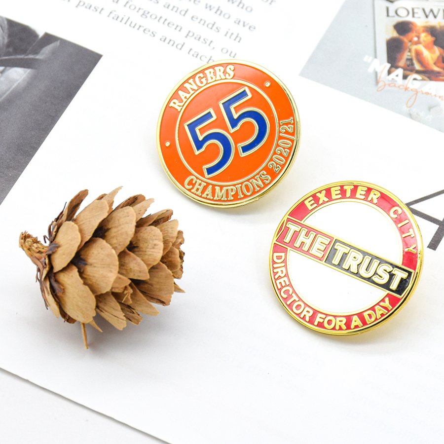 Wholesale Metal Pins Supplier Glitter Brooch Anime Hard Enamel pin Soft Lapel Badge Manufacturer Custom Enamel Pin