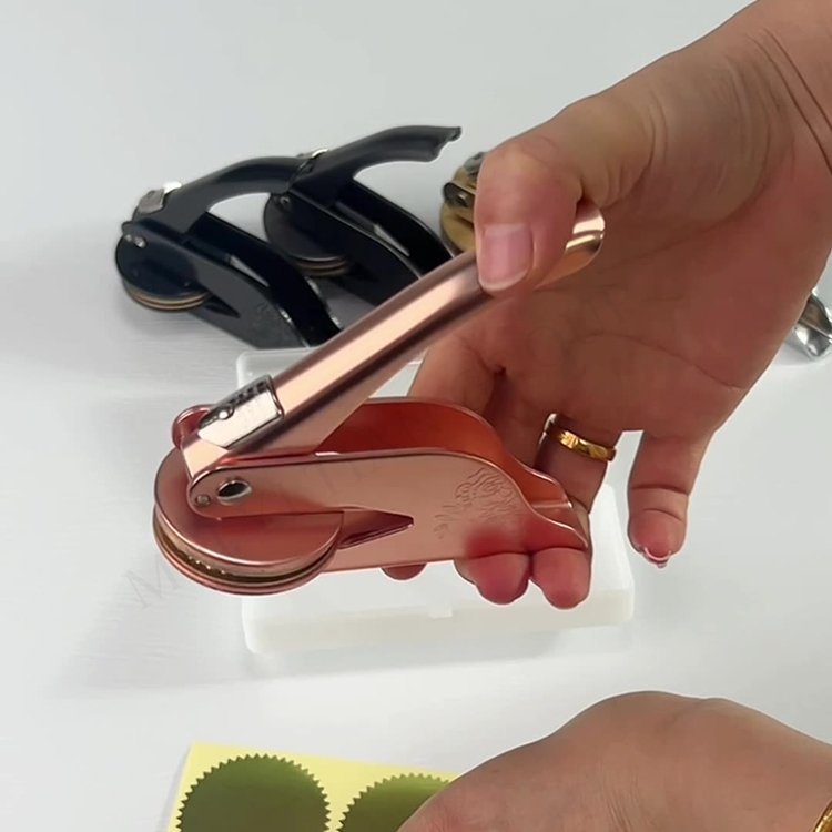 Custom Logo Manual Pliers Stamp Embossed Machine Material Embossing Stamping Metal Pliers Stamper Embossed Steel Seal Stamp