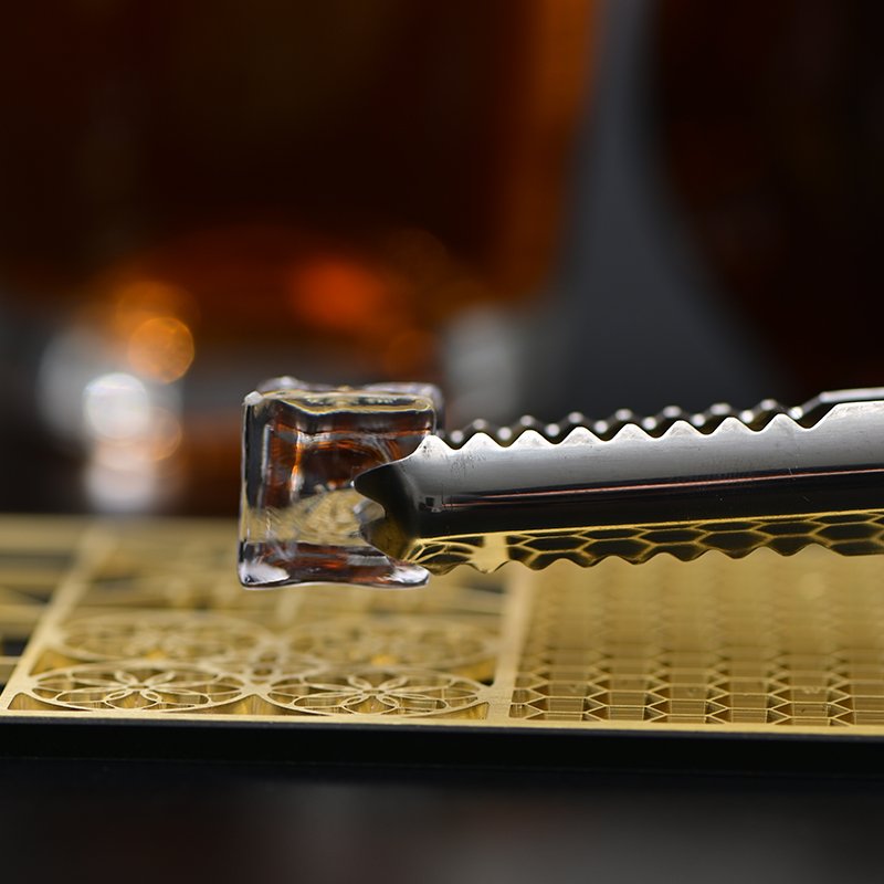 Custom Brass Ice Plate Machine Cocktail Ice Bar Stamp for Whiskey & Mojito Bartender Accessories Molds
