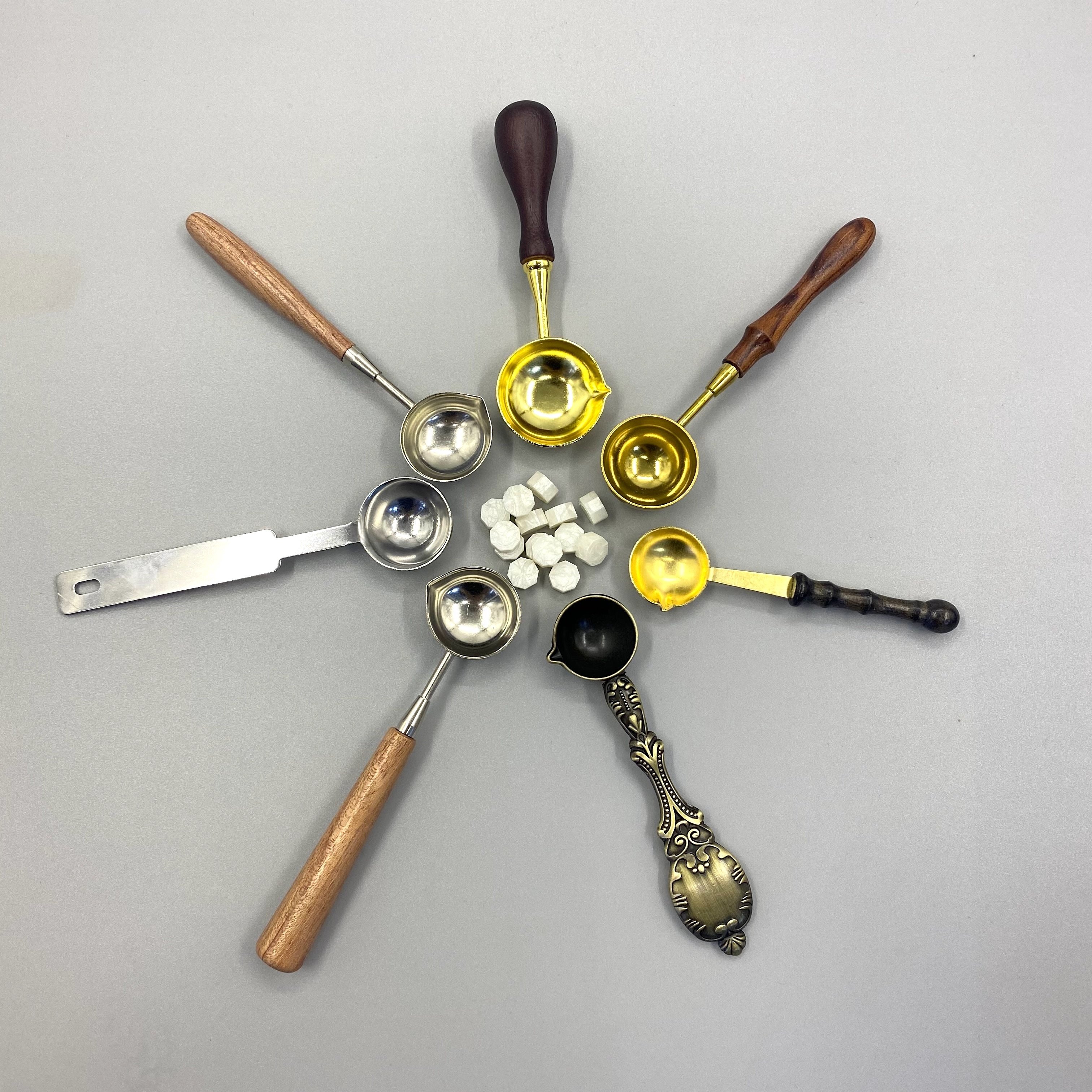 The hot selling office use metal and wooden handle wax seal stamp