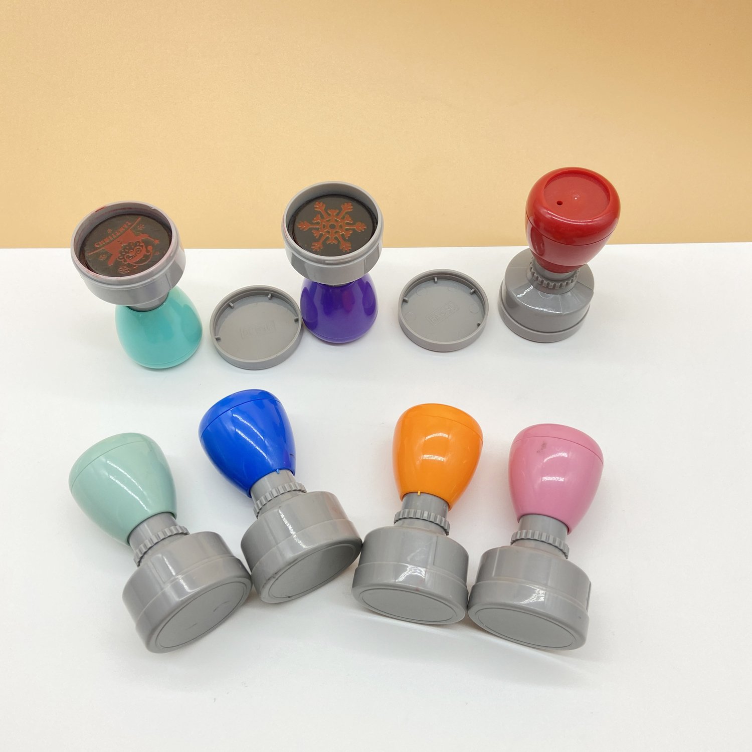 Plastic rubber flash stamp personalized custom logo round blank embossing colorful pre-inked kids stamp set