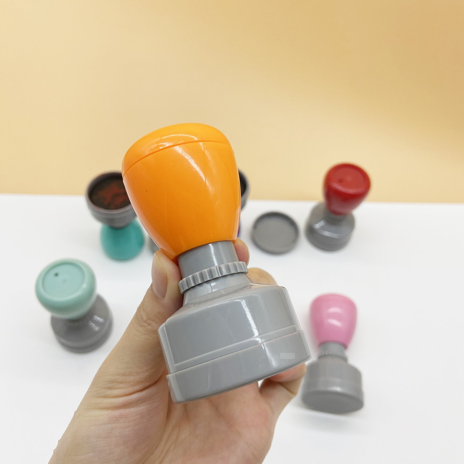 Plastic rubber flash stamp personalized custom logo round blank embossing colorful pre-inked kids stamp set