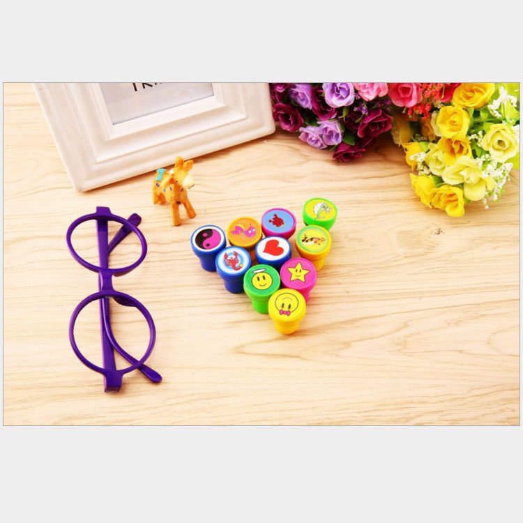 High Quality Customized Kids Cartoon Toy Plastic Self Inking Rubber Stamp Round Shape Custom Logo Stamp