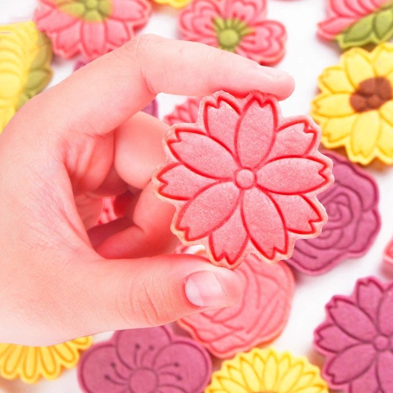 8 Pcs/set Flower Shape Cookie molds Set Floral Rose Lotus Cherry Blossom Plum Sunflower Fondant Stamps Cookie Cutters