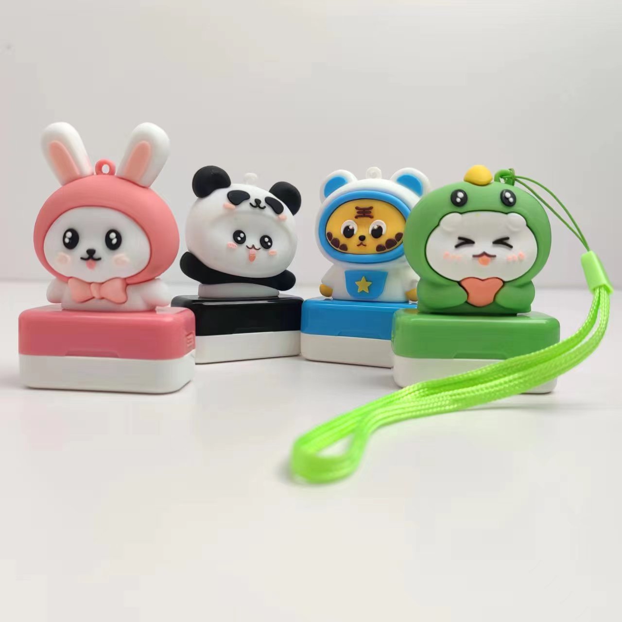 Kojoy Photosensitive Teacher Custom logo Kid Stamp Personalized Pastel Round Self Inking Flash Stamps Sello