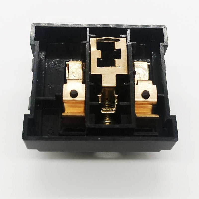 UK Electrical Metal Stamped Grounding Brass Stamping Socket Parts Nickle Plated Copper Material Power Strip Socket Fittings
