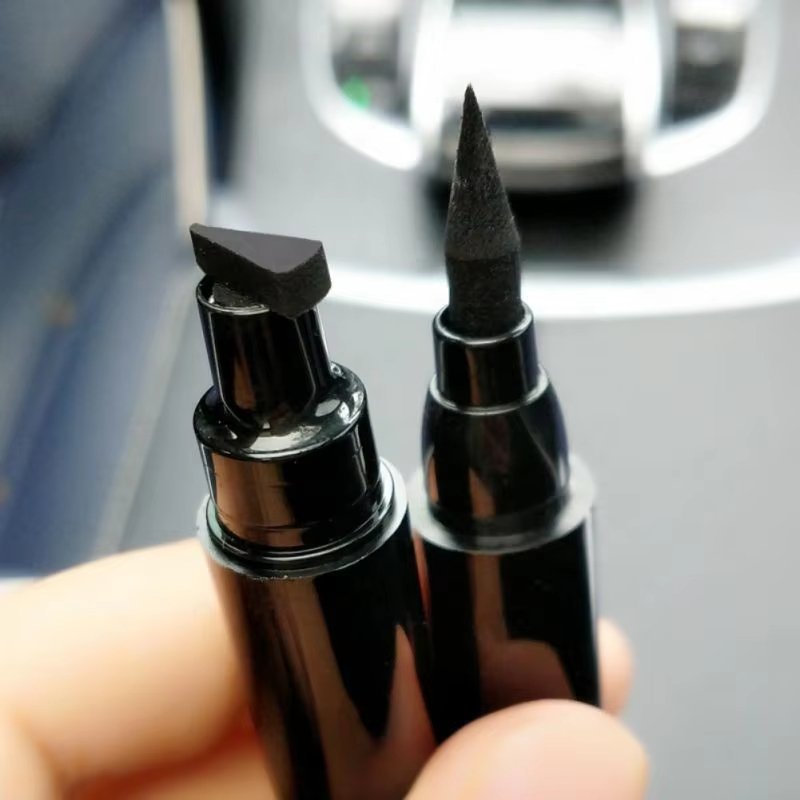 Cool black liquid waterproof Double-headed seal eyeliner pen liquid eyeliner pen