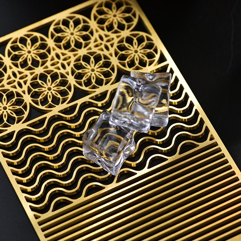 Ice Stamp in Stylish Copper: Instantly Create Ice Patterns, Enhance Your Cocktail Presentation, Unique Accessory