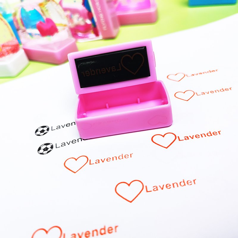 Cute Animals Seal Shiny Plastic Kids Name Clothing Pre Inked Rubber Stamps Keychain Cartoon Toy Water World Flash Stamp