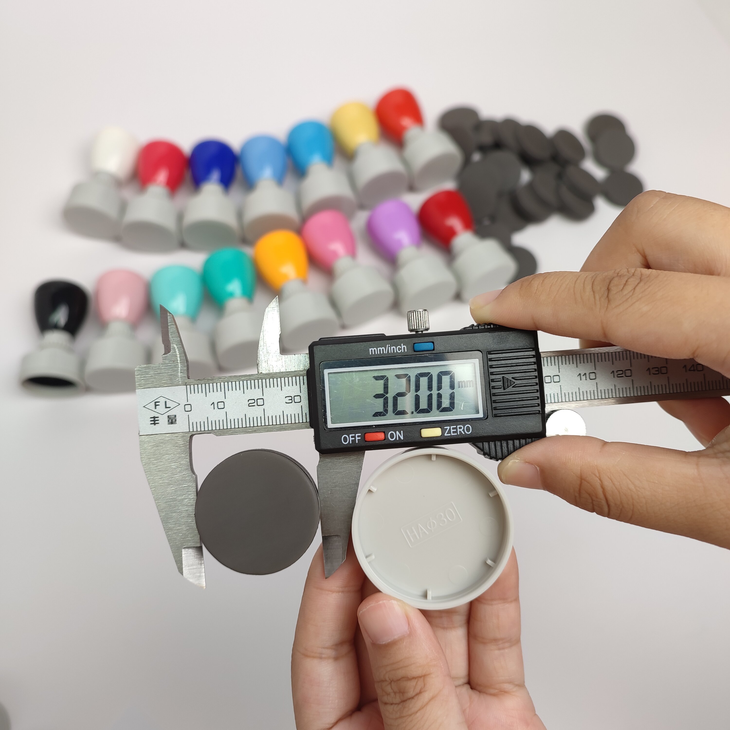 Hot Sale Style Soft Color HA Round 32mm Flash Stamp Custom Reward Teacher Stamps