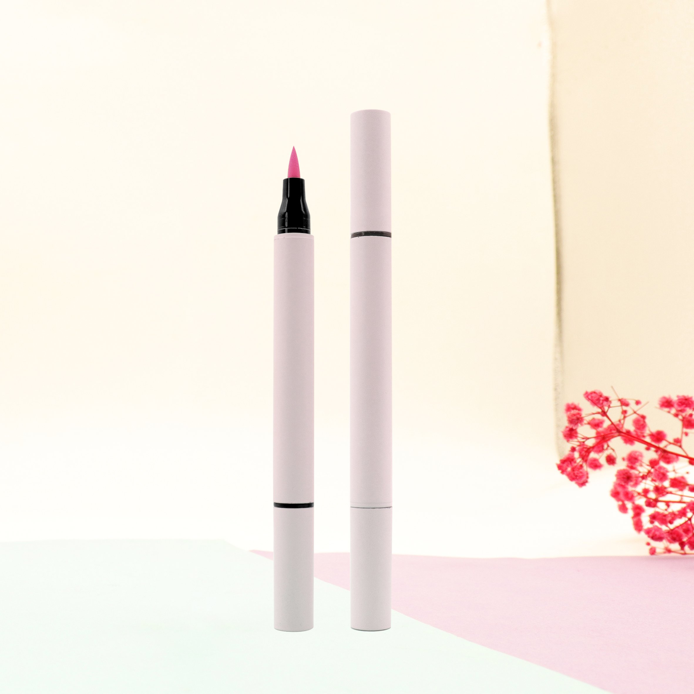 OEM Double-Head Eyeliner Pen Waterproof Winged Eyeliner Stamp Quick Dry Long-Lasting Star EyeLiner with Heart Design for Makeup