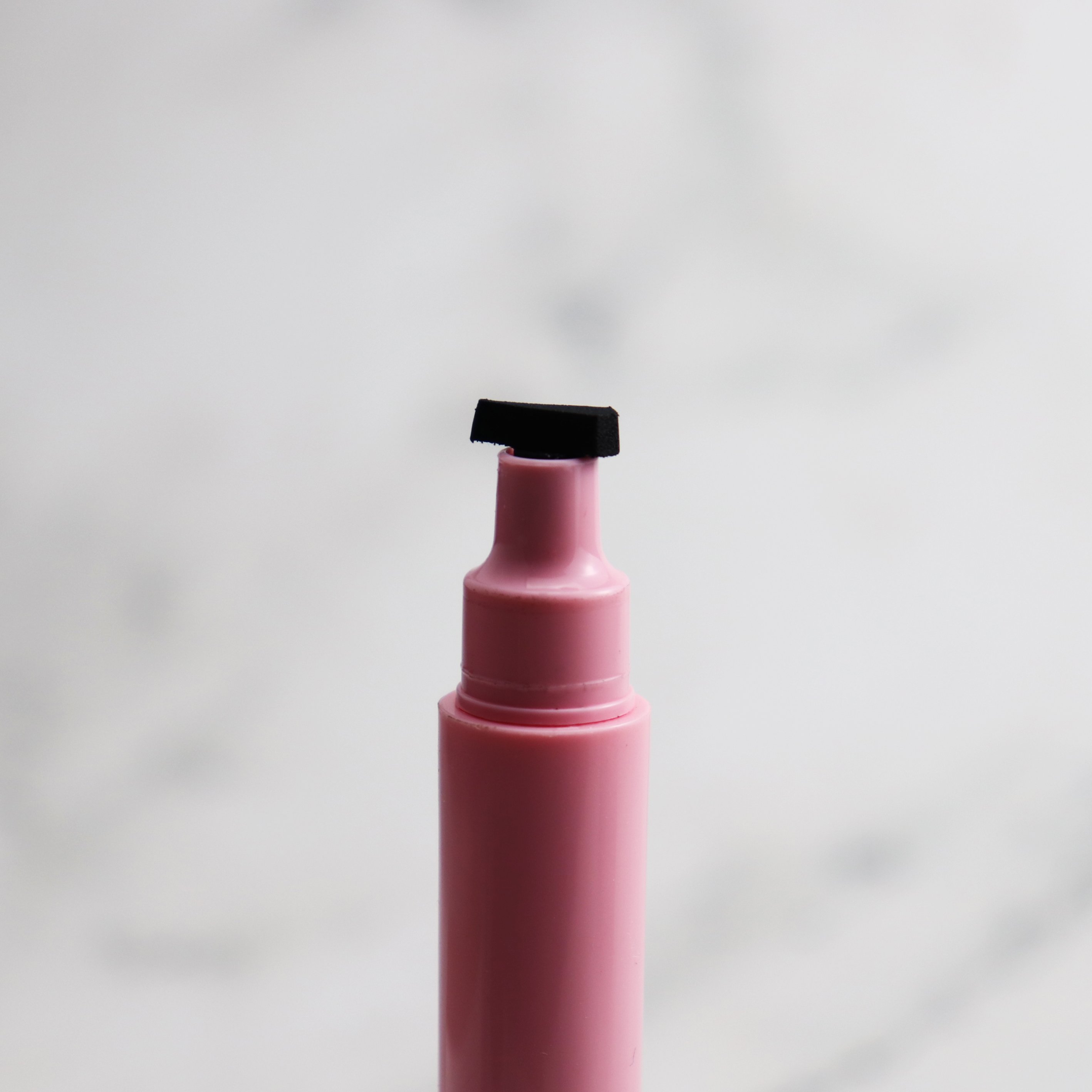 OEM/ODM Double-Sided Winged Liquid Eyeliner Stamp Pencil Long Lasting with Eraser Boxed Packaging for Eye Makeup