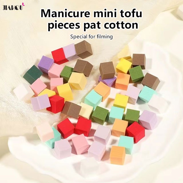 1cm Small Cubic Tofu Block Shape Mini Block Patting Ombre Gradient Design Nail Art Sponge Tool Smudge tool Cheek Color Claw Pen