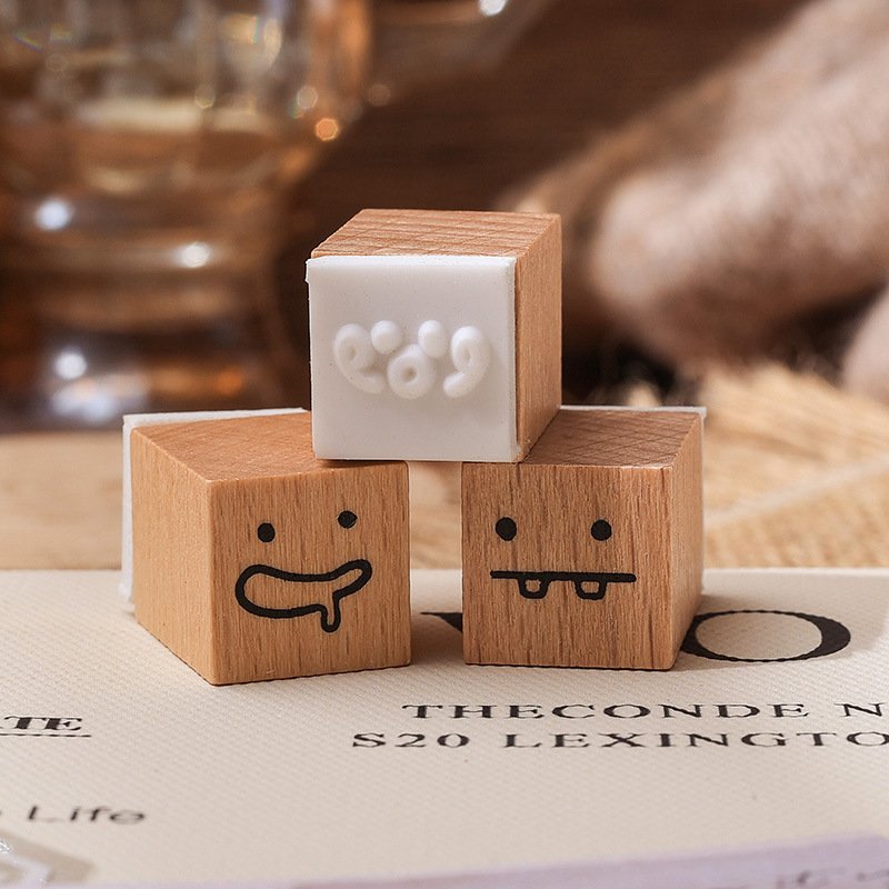Dongguan Custom Low MOQ Box Wood Decorative Stamp Rubber Plastic Material Traditional Office Grain Pattern Wooden Henna Stamp