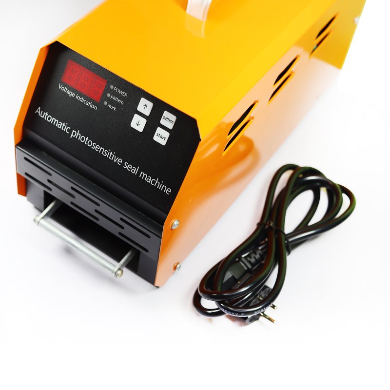 70*110mm working area fully automatic photosensitive rubber name flash stamp making machine