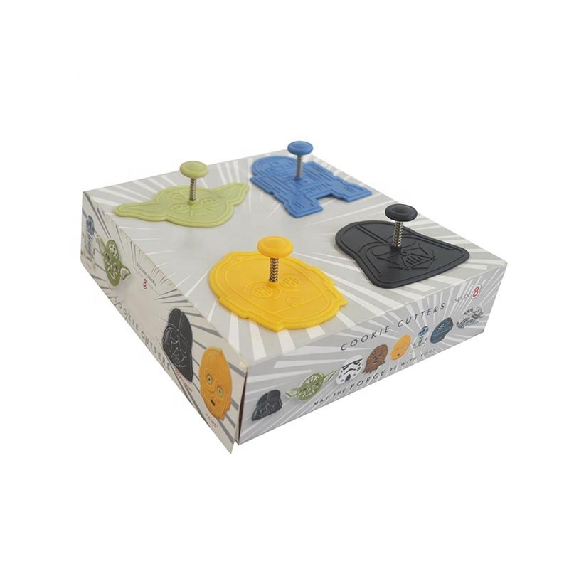 8 Pieces Bakeware Game Character Shapes Plastic Cookie Stamps Biscuit Cutters