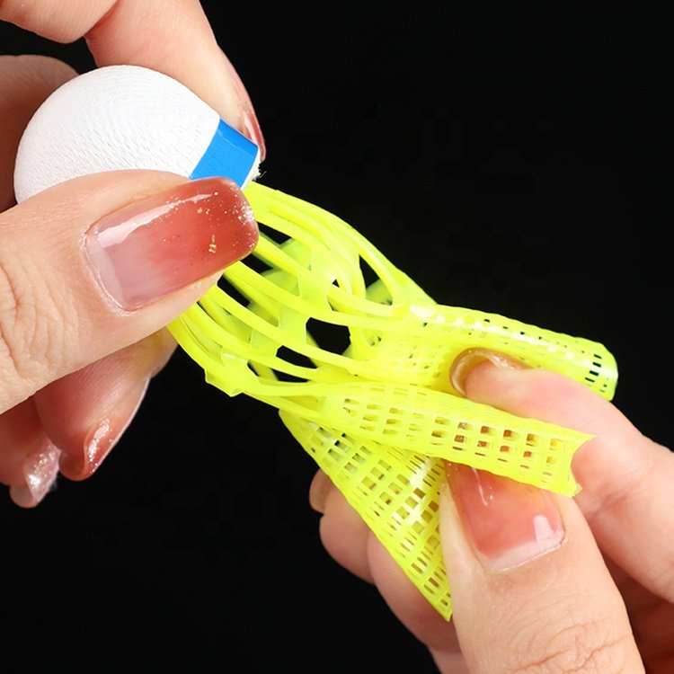 Durable High Speed Plastic Feather Badminton Nylon Shuttlecock for Indoor Outdoor Training