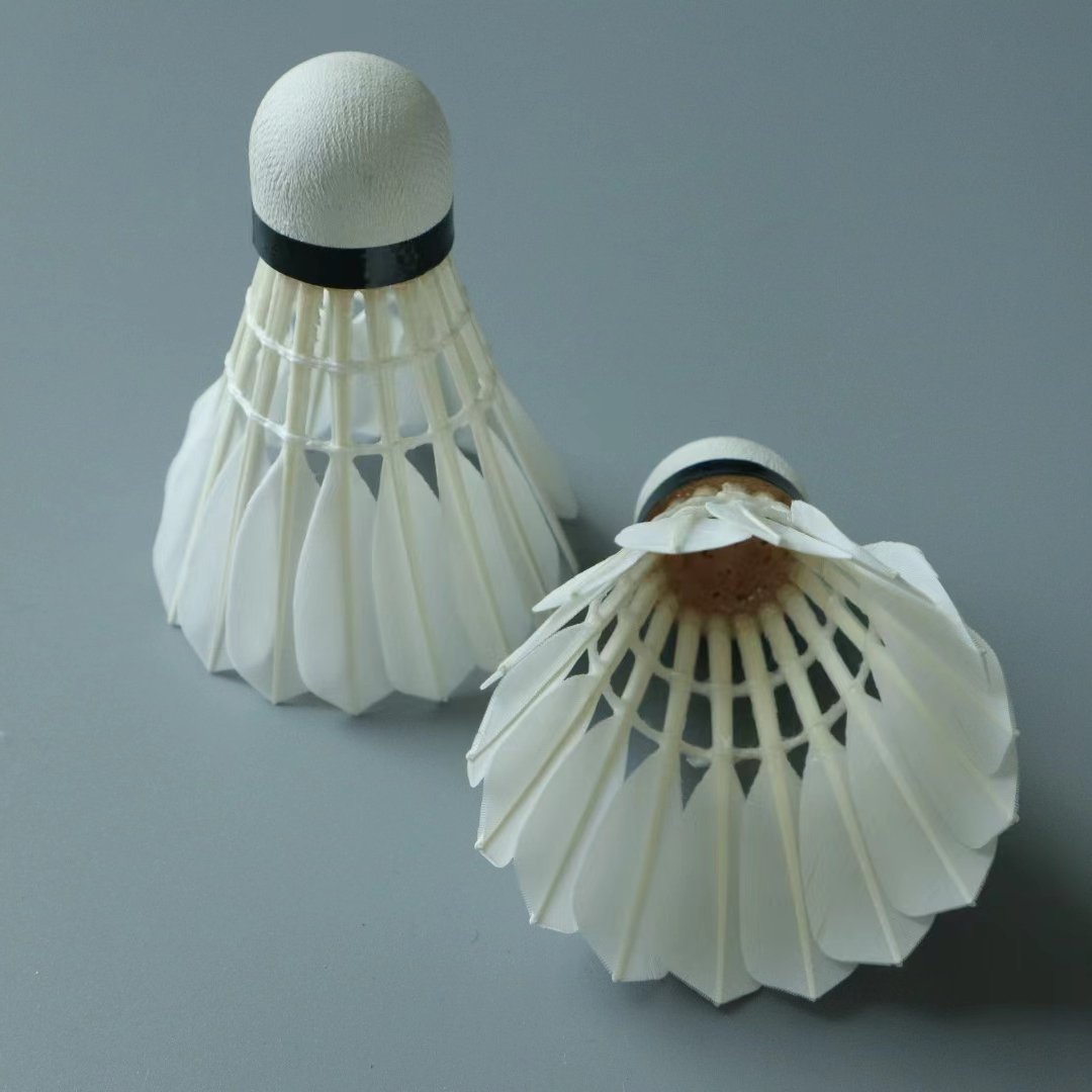 Goose Feather Badminton Shuttlecock Used for Professional Tournament G2 Model