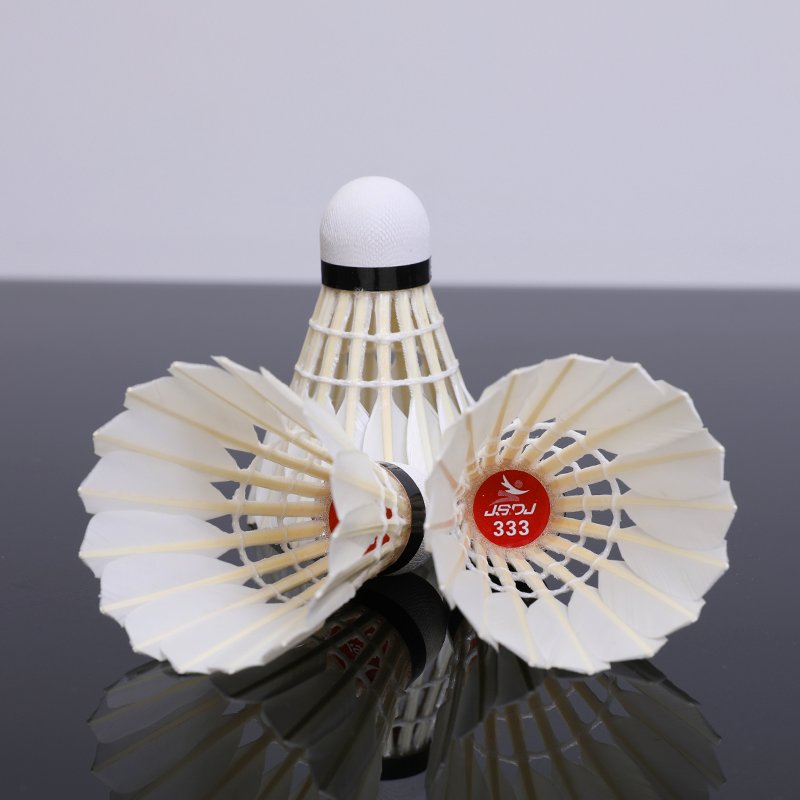 International competition level of badminton with the best level of duck feather and cork in two materials No.333