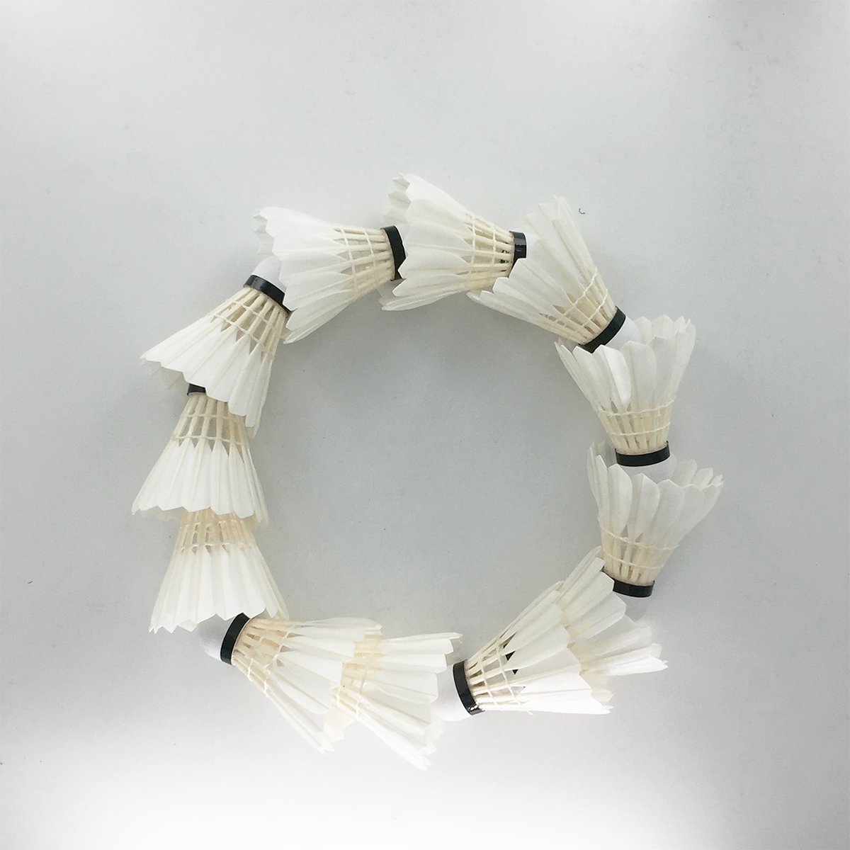 Made in china badminton shuttlecock 12 pieces for beginners practice balls fly A