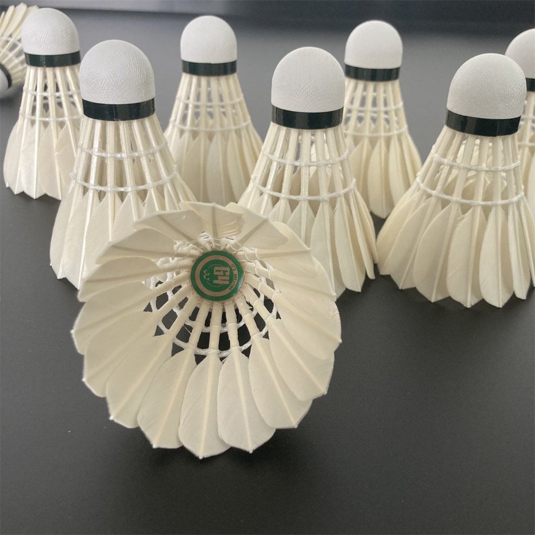 Wholesale G4 Badminton Product Super Durable Goose Feather China Shuttlecocks For Professionals Shuttle Cock