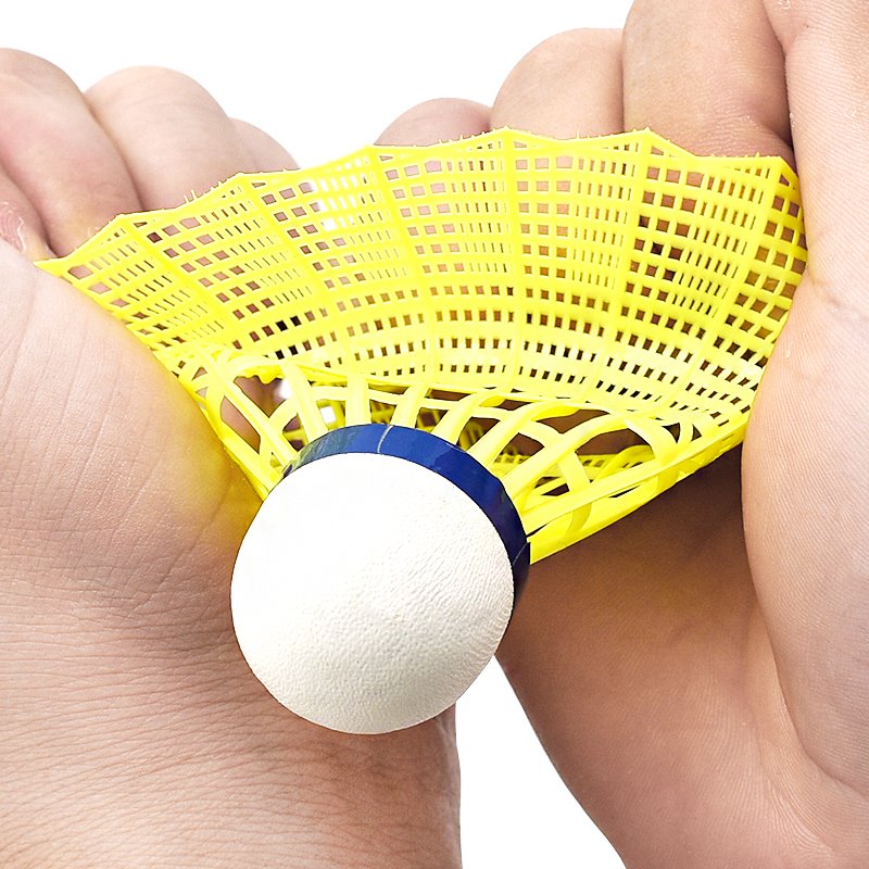 whizz badminton shuttle Model 670 6PCS nylon shuttlecocks with good durability