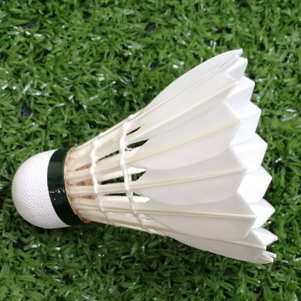 OEM badminton Shuttlecock Best Durability flying Grade 1 straight goose feather shuttlecock for tournament 12pcs