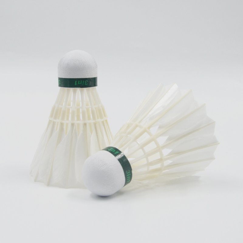 Dmantis D40 Badminton Shuttlecock Stable Durable with High Flight Stability Made from Duck Feathers Cork Head (PU) Indoor Use