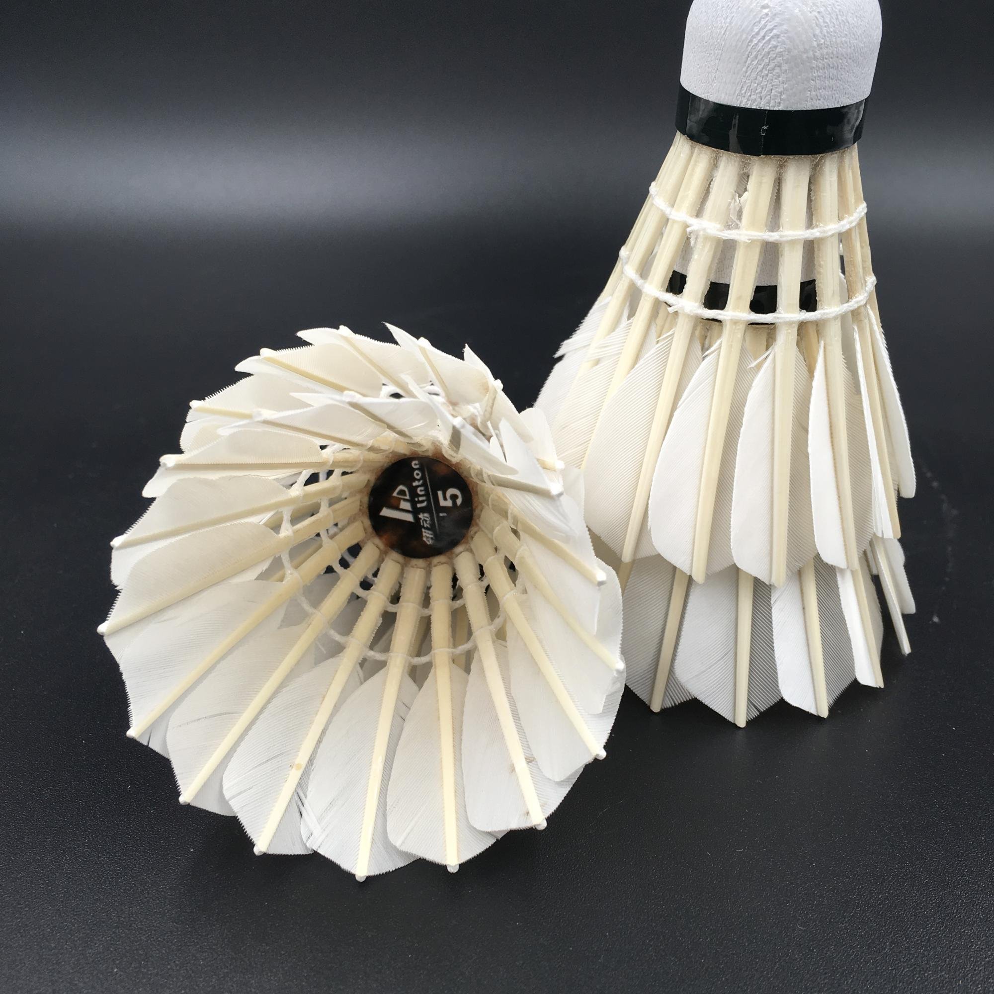 China material badminton cheap shuttlecock machine for training