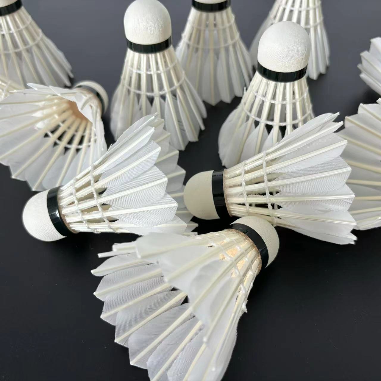 lingmei 10 quality Sports Ball Badminton Shuttlecocks Durable Goose Straight Feather with PU Cork for Training