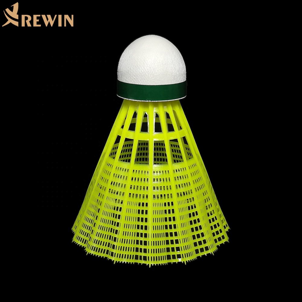 M300 Similar As Mavis For Tournament Cheap Badminton Shuttlecock In Plastic