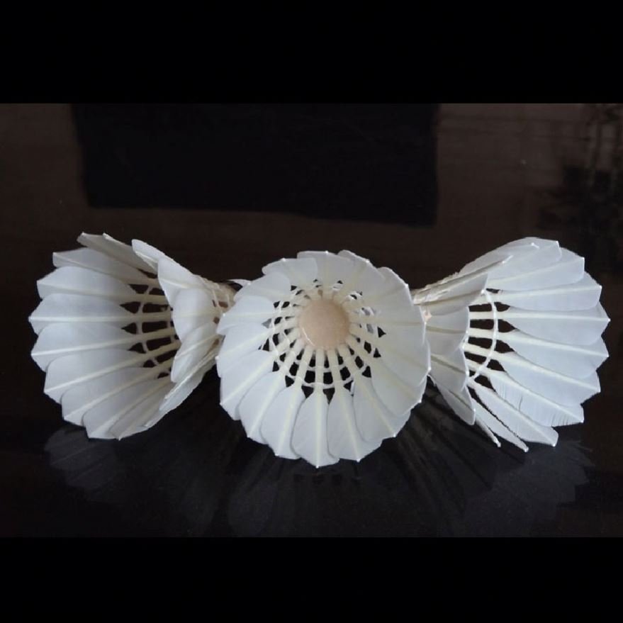 Professional Production Shuttlecock Goose Feather Badminton Bwf Approved 12 Custom SC Brand Logo PU Cork 35 12.5 20 Pure White