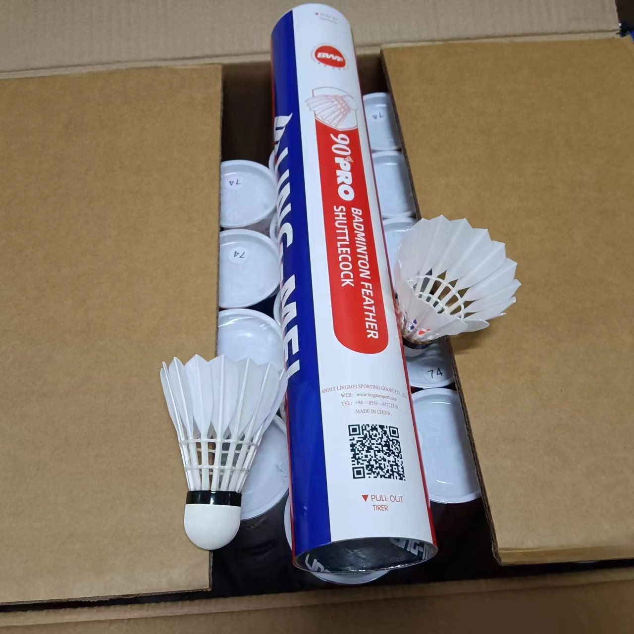 Wholesale goose feather shuttlecock natural cork badminton shuttlecock lingmei 90pro
