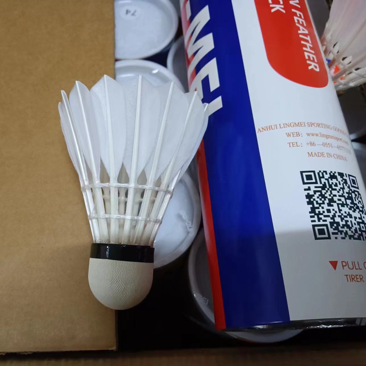 Wholesale goose feather shuttlecock natural cork badminton shuttlecock lingmei 90pro
