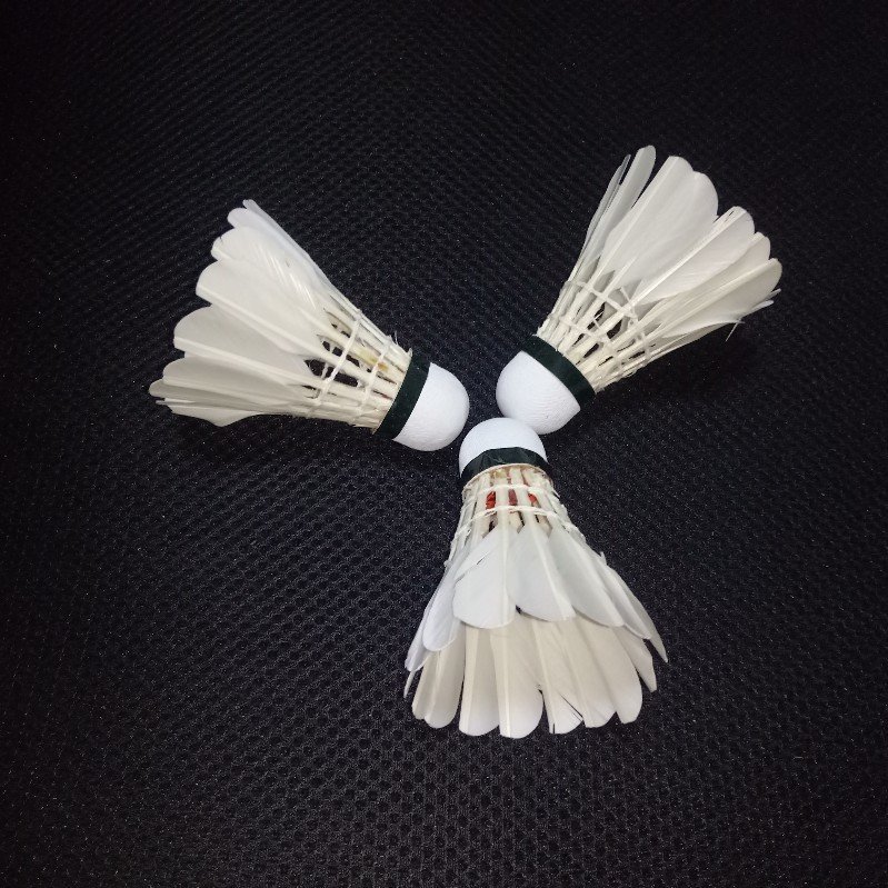 Hot Selling Wholesale Shuttlecock Badminton Goose Feather Material Good Quality Badminton Shuttle cock for Playing