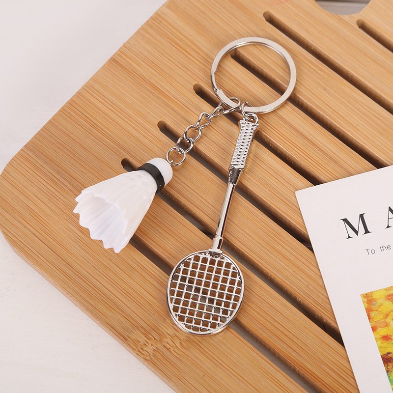 Factory Wholesale Sport Gifts Metal Shuttlecock Key Chain Keyring Accessories Mini Badminton Racket Keychain