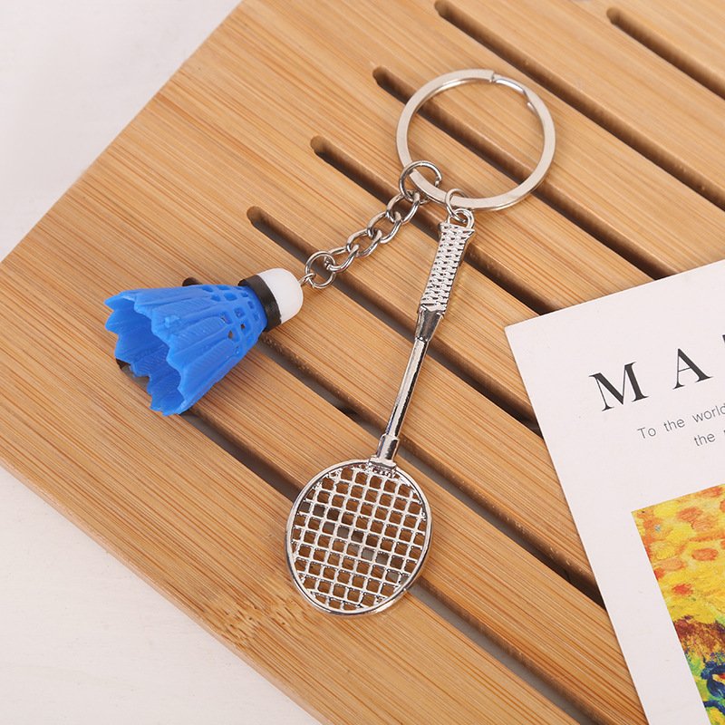 Factory Wholesale Sport Gifts Metal Shuttlecock Key Chain Keyring Accessories Mini Badminton Racket Keychain