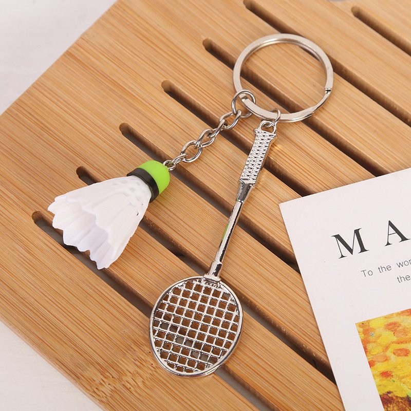 Factory Wholesale Sport Gifts Metal Shuttlecock Key Chain Keyring Accessories Mini Badminton Racket Keychain
