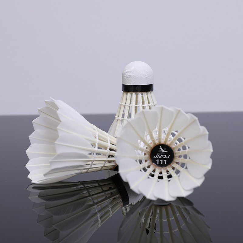 International competition level of badminton with best goose feather and natural cork No.111.