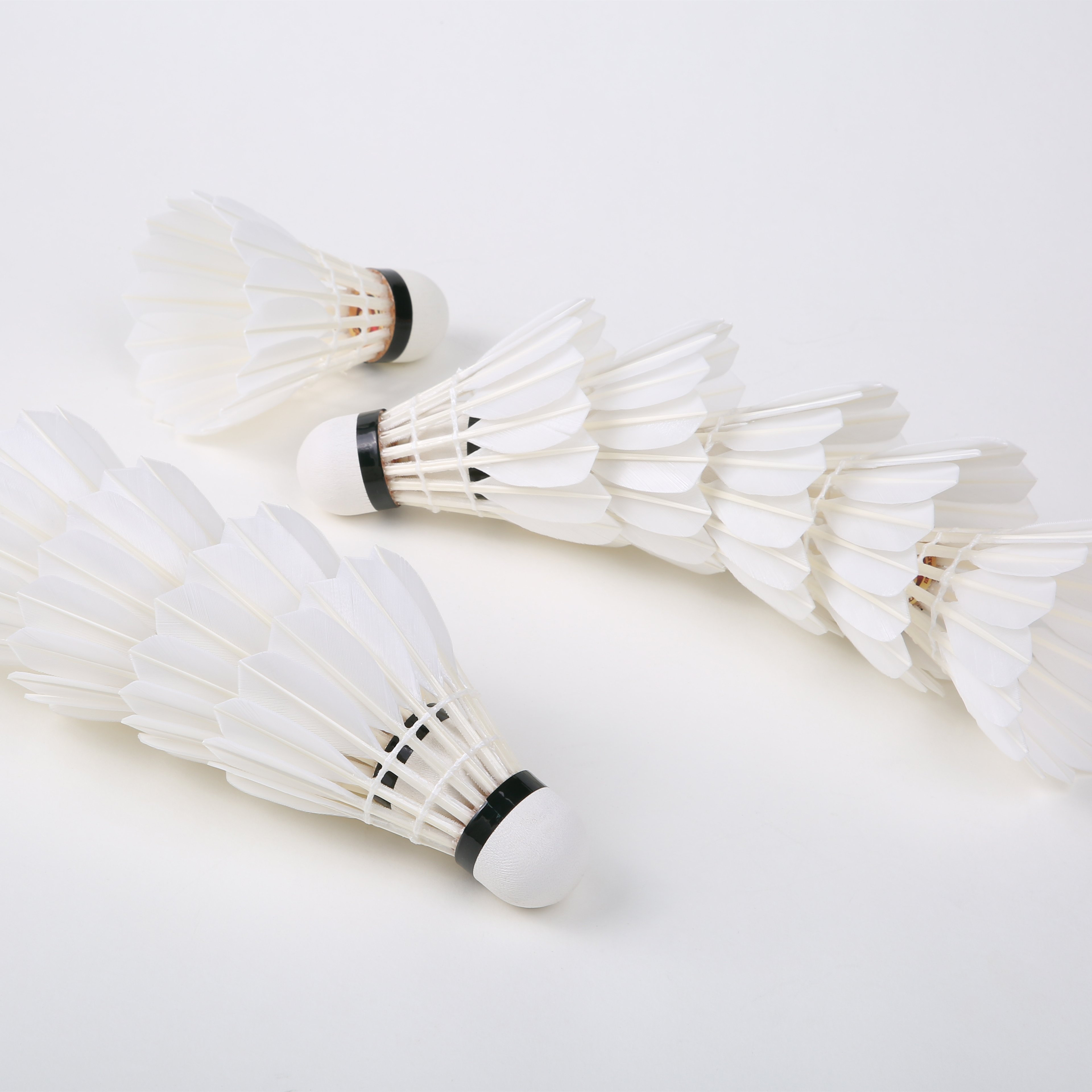 12 Pcs/Set Badminton Shuttlecocks Goose Feather Badminton Balls Outdoor Sports Accessories