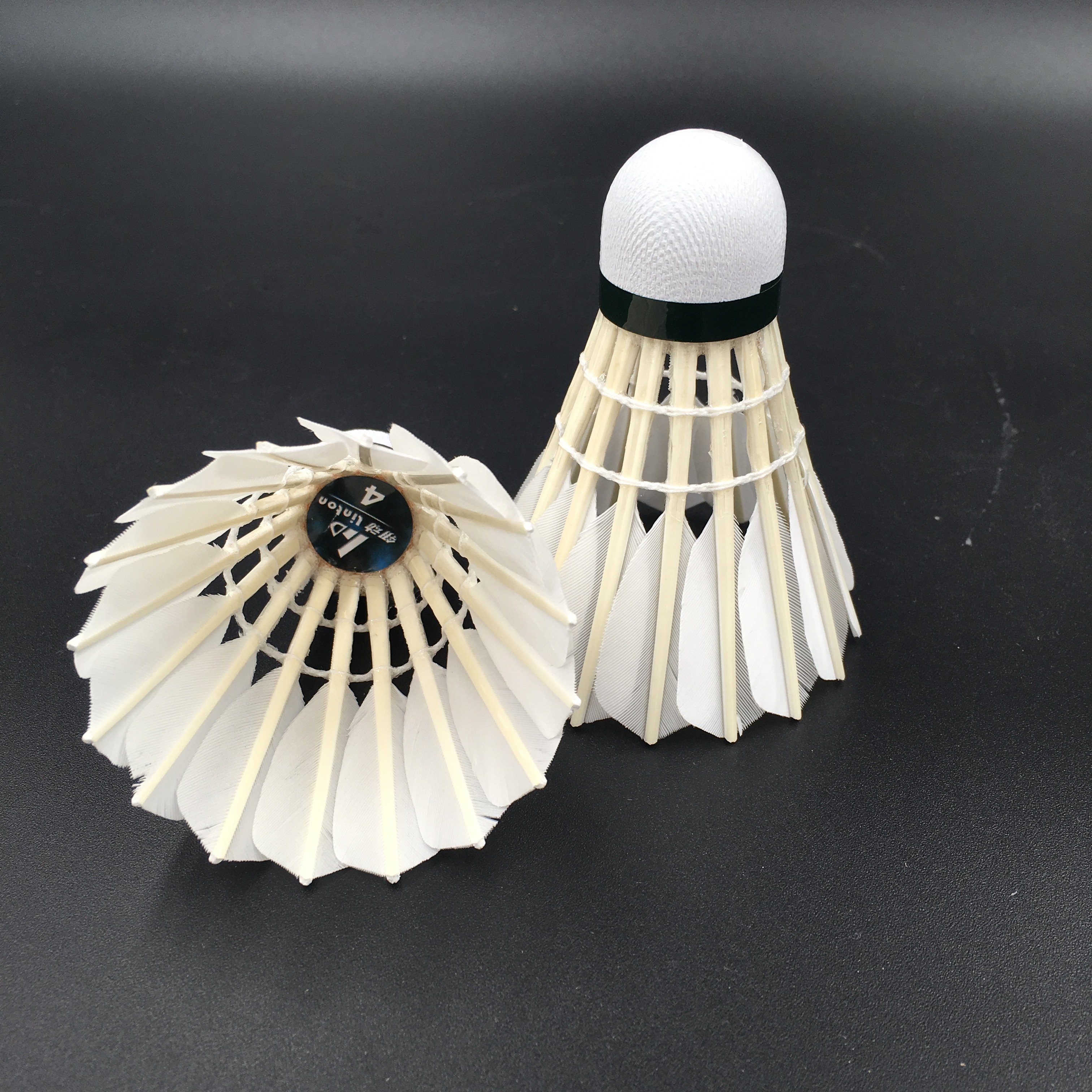 Official badminton manufacturer china wholesale OEM shuttlecock