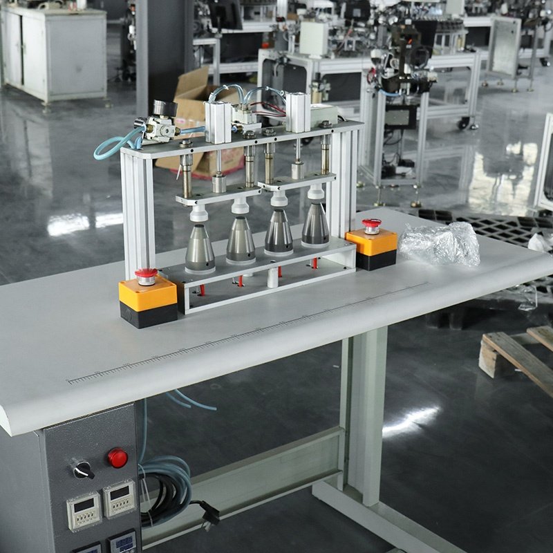 The Glue-rolling And Drying Integrated Machine Of Fully Automatic Badminton Drying Equipment