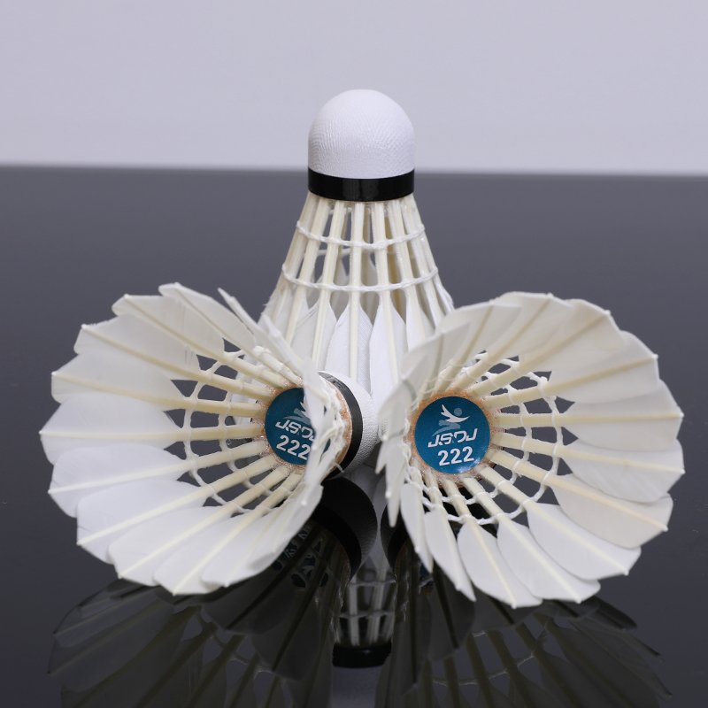 International competition level of badminton with high quality of goose feather and cork in two materials No.222