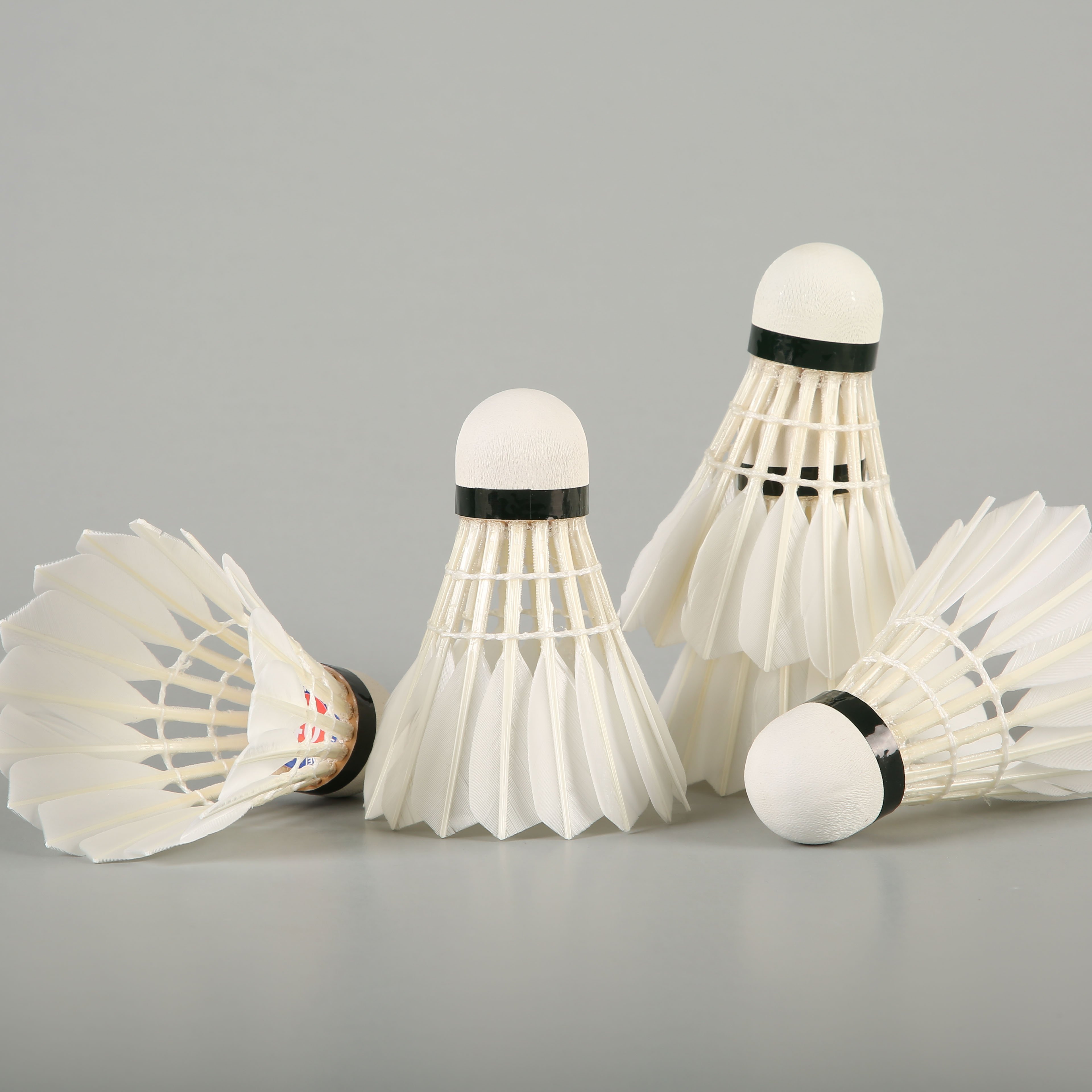 Lingmei40 badminton shuttlecock for professional tournament