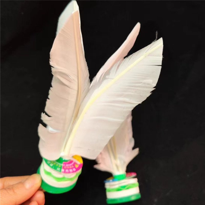 Bulk Order Cheap Price white or Custom Color Logo Package Colorful Kick Shuttlecock Goose Feather Jianzi Wholesale