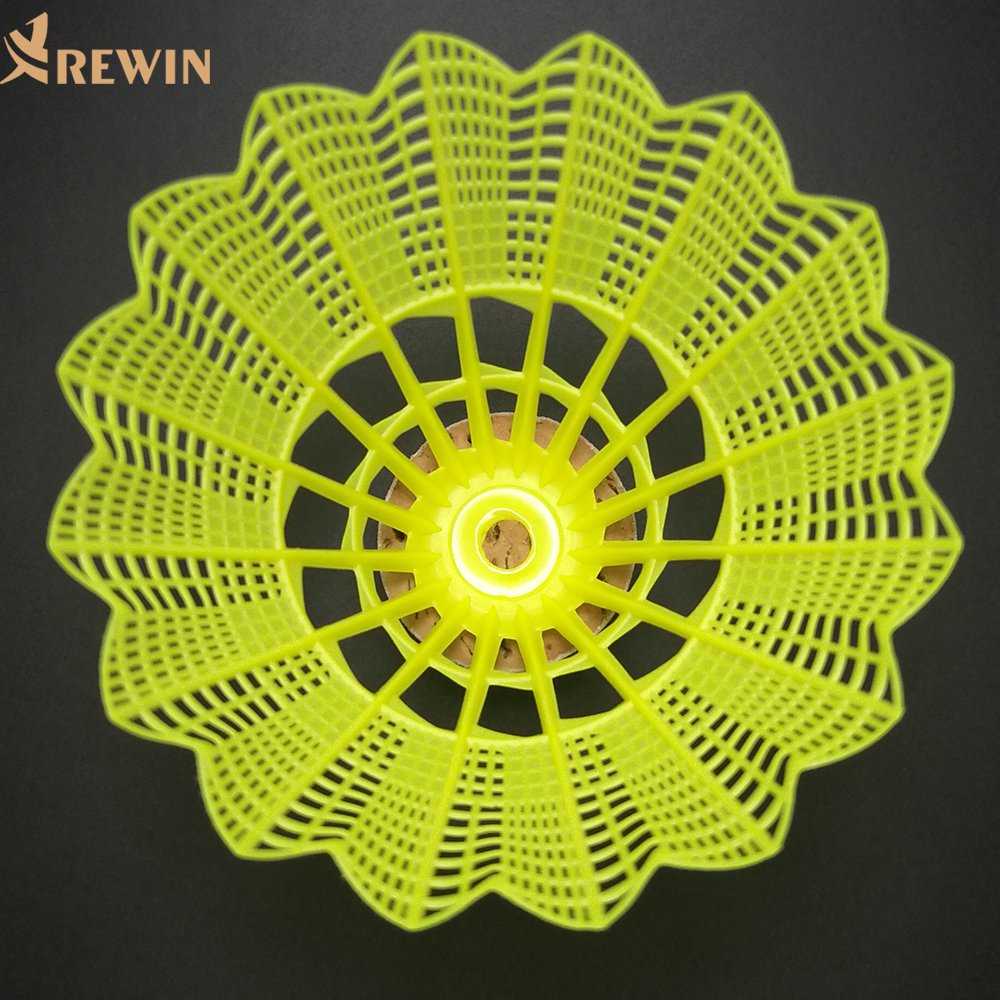 M370 High Quality Badminton Nylon Shuttlecock with Natural Cork for Badminton Club