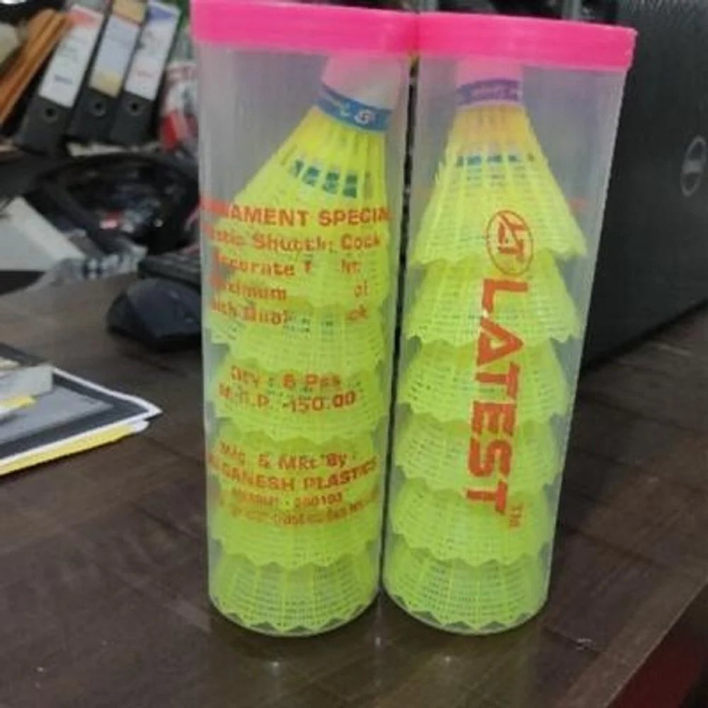 High Quality Factory Outlet Badminton Shuttlecock Whole Wood Cock with High Quality Plastic Shuttlecocks Product