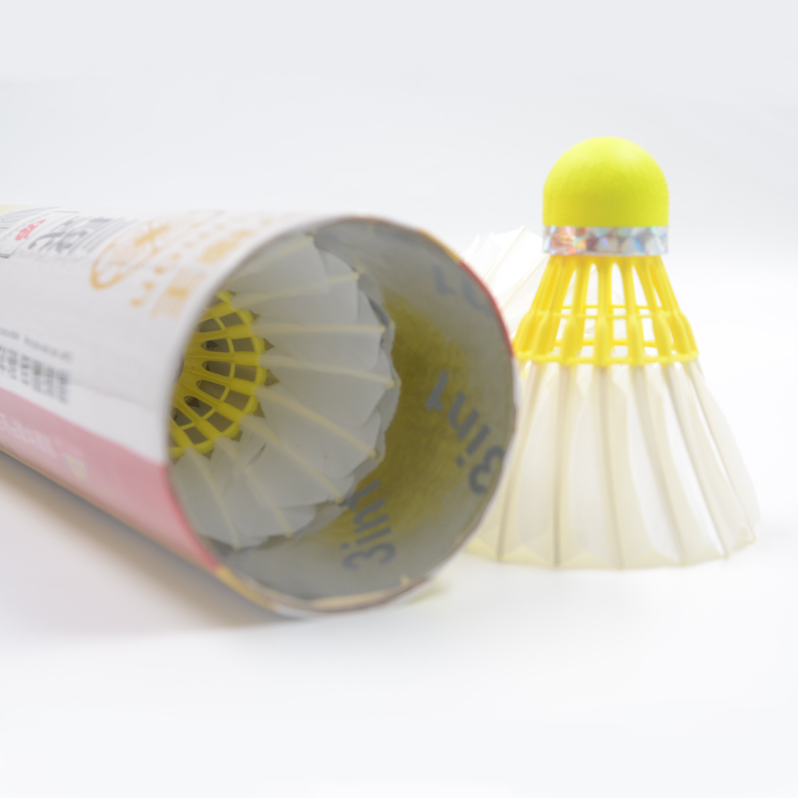 Kualitas Tinggi 3in1 Hibrida Kuning Profesional Bulutangkis Bulu Angsa Shuttlecock Untuk Pelatihan